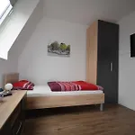 Doppelhaushaelfte Nordseewind 度假居 *